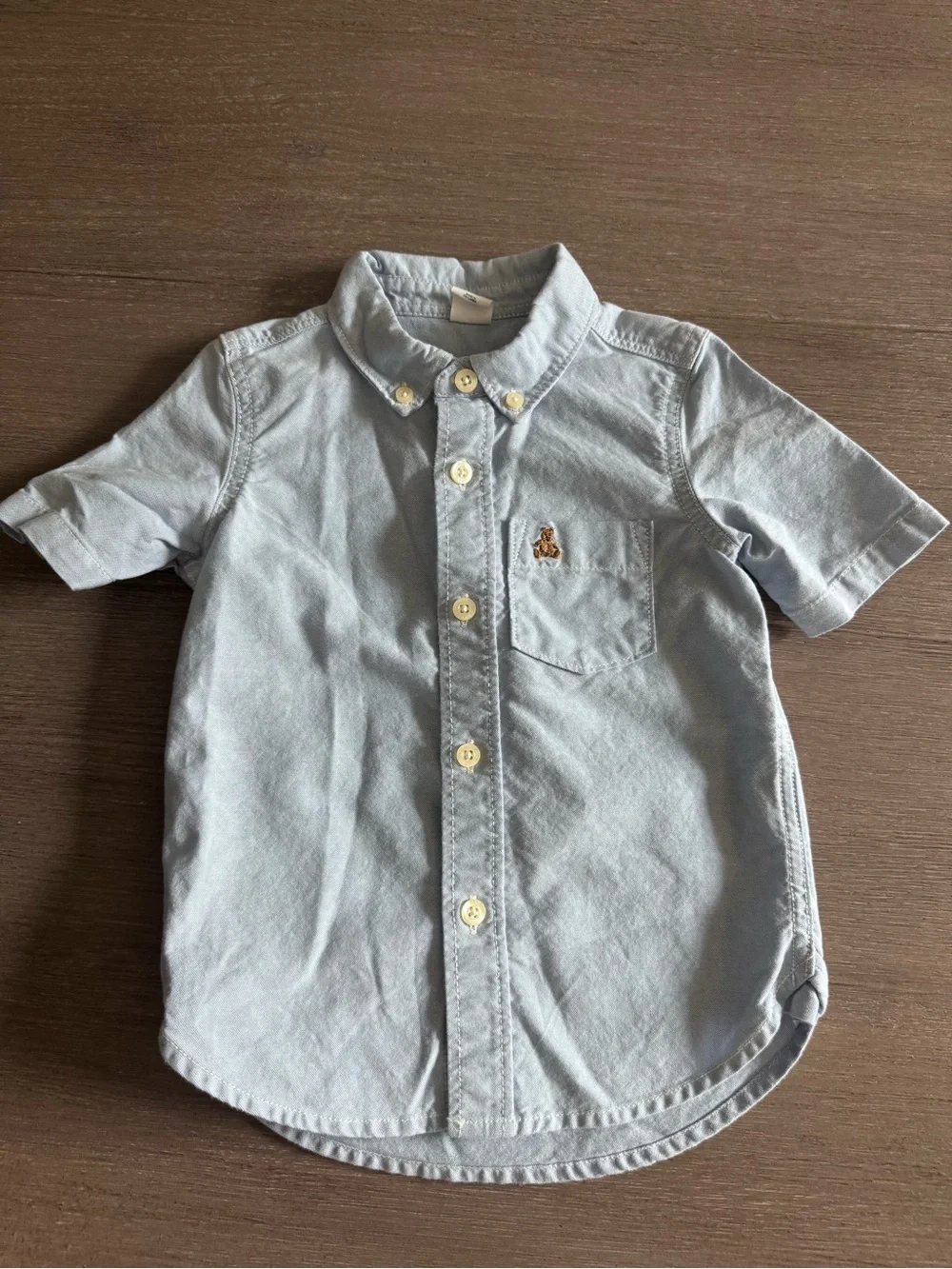 GAP Light Blue Short-Sleeve Button-Down Shirt with Embroidered Pocket